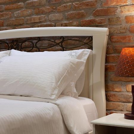 Casta Diva Hotel Korce Ngoại thất bức ảnh