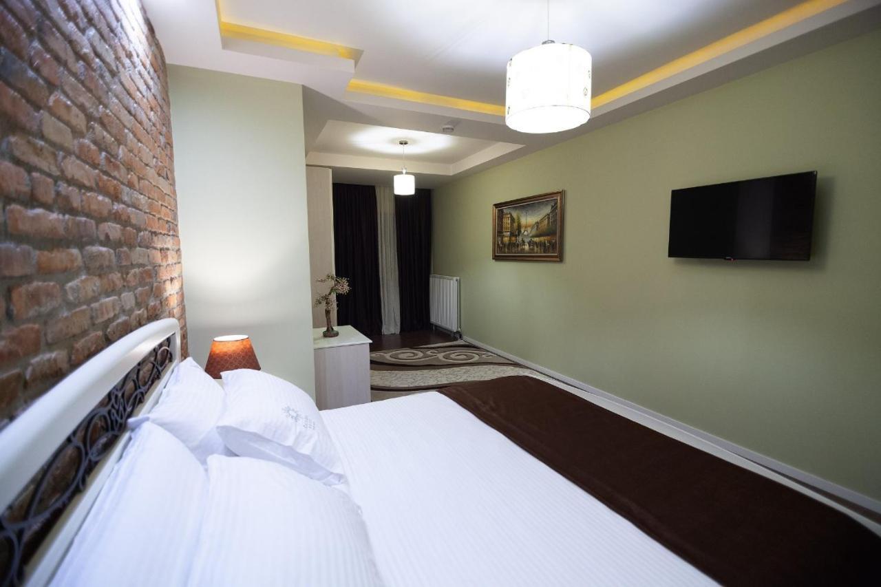 Casta Diva Hotel Korce Ngoại thất bức ảnh