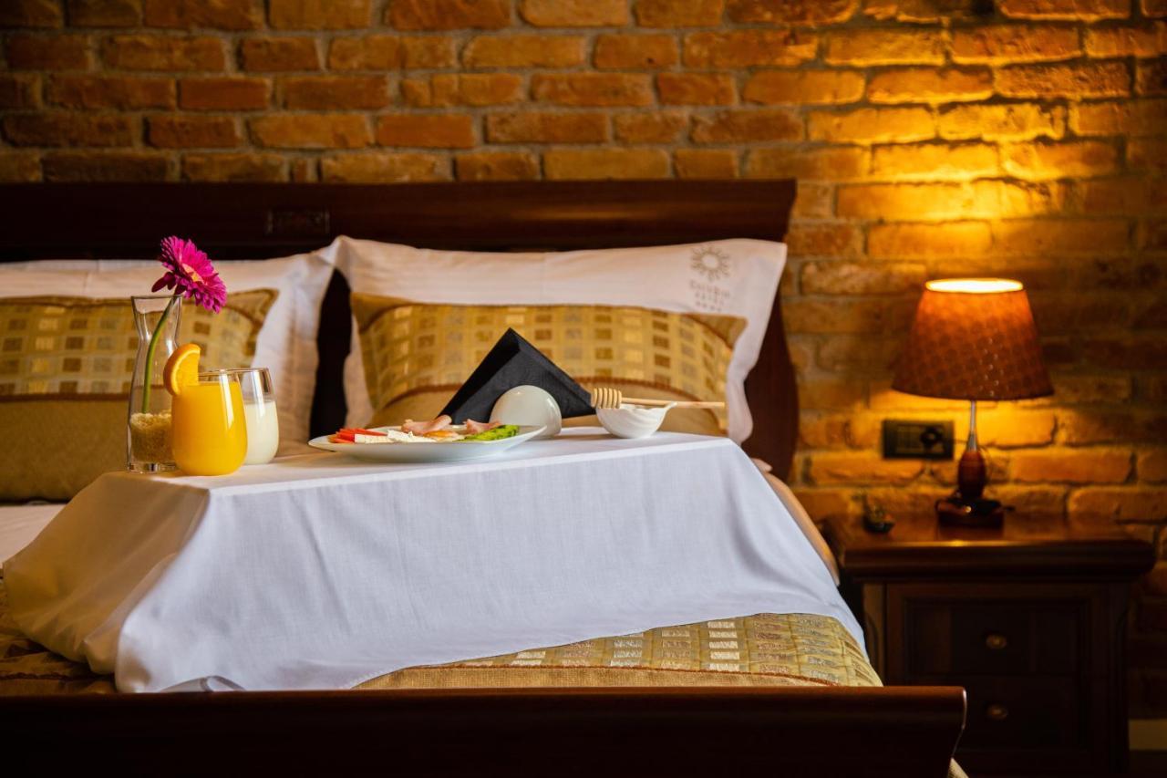 Casta Diva Hotel Korce Ngoại thất bức ảnh